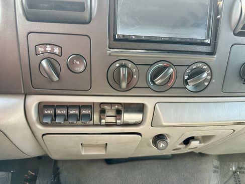 Used 2006 Ford F350 XL AWD/4WD image 23