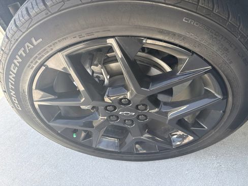 Used 2025 Chevrolet Traverse RS w/ LPO, Floor Liner Package FWD image 8