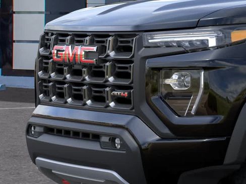 New 2026 GMC Canyon AT4 AWD/4WD image 13