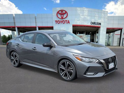 Used 2021 Nissan Sentra SR FWD image 2