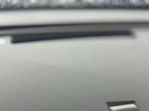 Used 2025 Nissan Ariya Platinum image 10