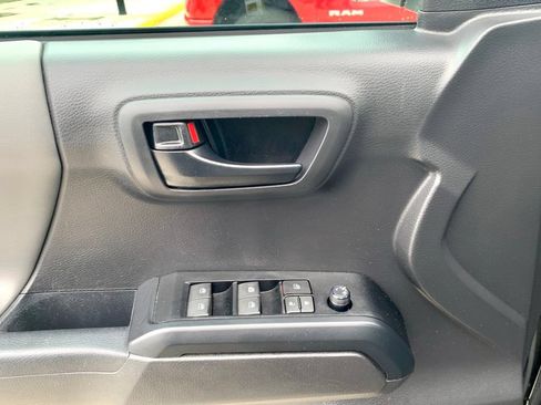 Used 2023 Toyota Tacoma SR AWD/4WD image 12