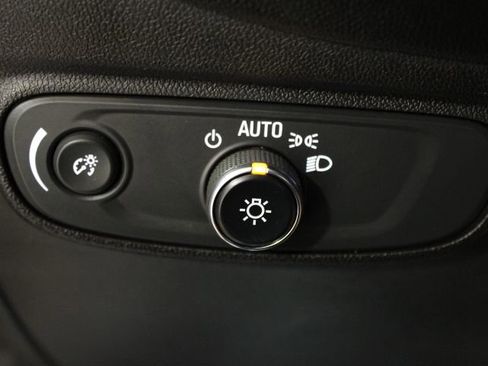 Used 2022 Chevrolet Equinox RS image 18