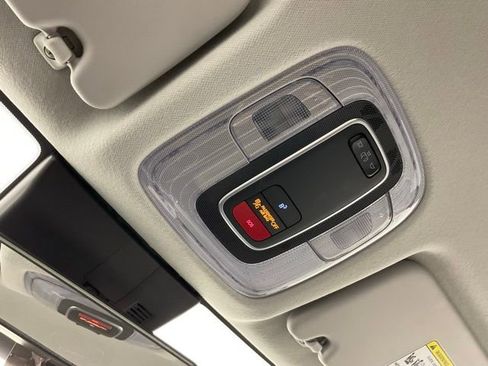 Used 2025 Hyundai Kona SEL image 21