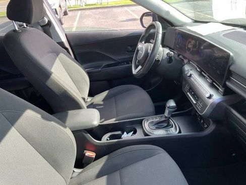 Used 2024 Hyundai Kona SEL AWD/4WD image 7