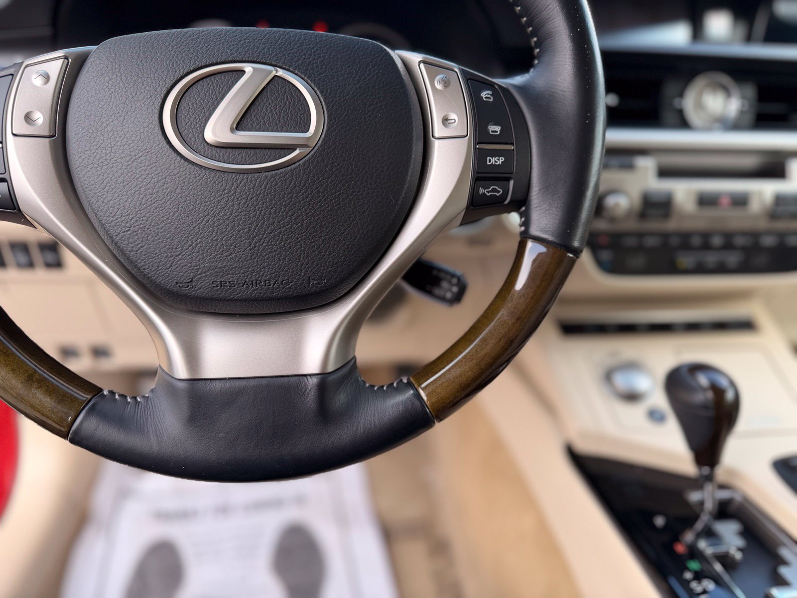 Used 2015 Lexus ES 350 w/ Ultra Luxury Package FWD image 19