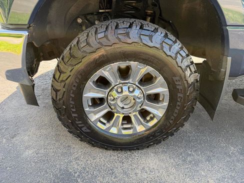 Used 2019 Ford F250 XLT w/ XLT Premium Package AWD/4WD image 21
