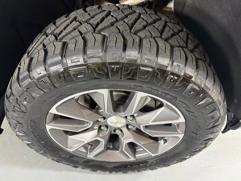 Used 2019 Chevrolet Silverado 1500 LTZ image 13