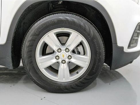 Used 2018 Chevrolet Trax LT w/ LT Convenience Package image 31