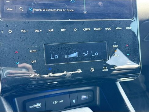 Used 2024 Hyundai Santa Cruz Limited image 16