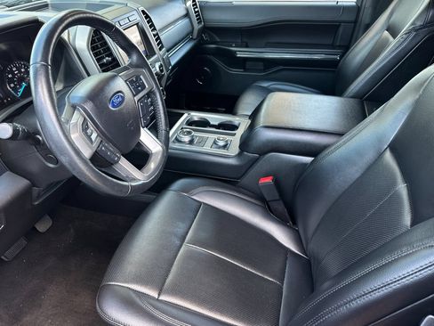 Used 2021 Ford Expedition XLT AWD/4WD image 10
