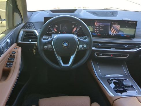 Certified 2024 BMW X5 sDrive40i w/ Premium Package image 17