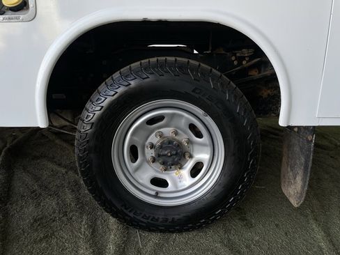 Used 2018 Ford F250 XL w/ Power Equipment Group image 12