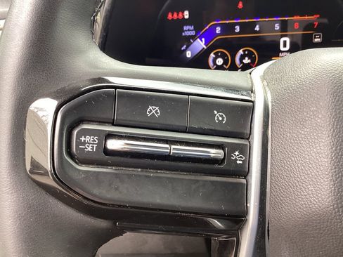 Used 2024 Chevrolet Colorado ZR2 w/ ZR2 Convenience Package III AWD/4WD image 38