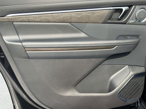 New 2026 Buick Enclave Avenir w/ Super Cruise Package image 11