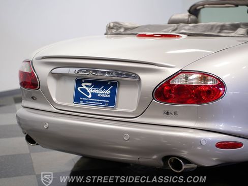 Used 2001 Jaguar XK8 Convertible image 26