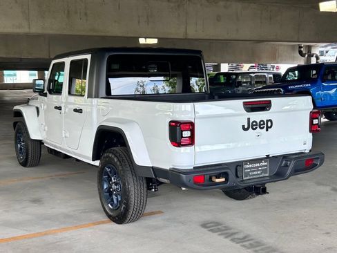 New 2026 Jeep Gladiator Sport AWD/4WD image 5