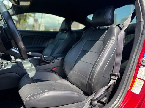 Used 2016 Ford Mustang GT Premium image 9