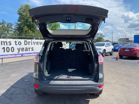 Used 2015 Ford Escape S FWD image 3