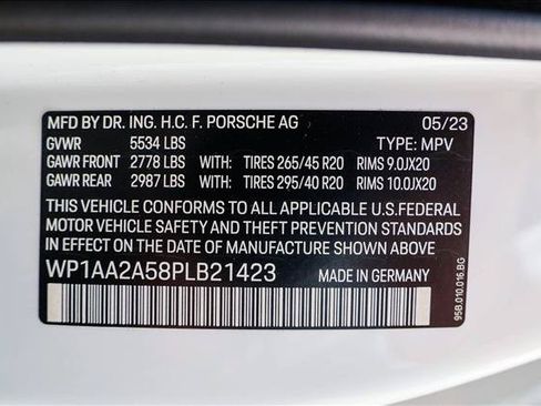 Used 2023 Porsche Macan Turbo AWD/4WD image 30