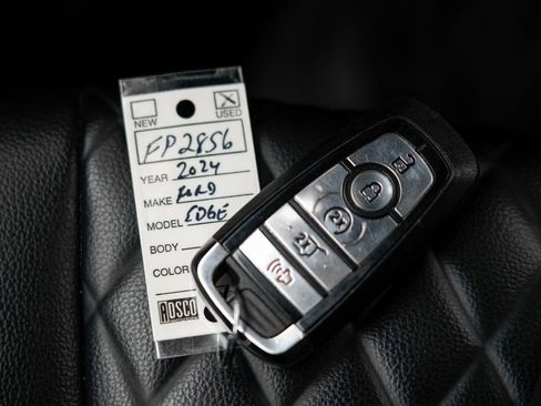 Used 2024 Ford Edge Titanium image 34