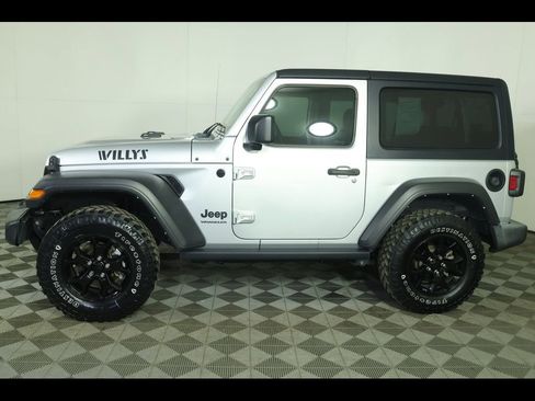 Used 2022 Jeep Wrangler Willys image 4