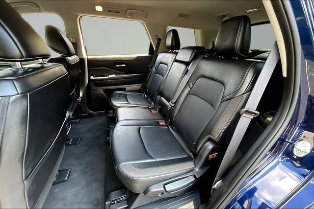Used 2026 Nissan Pathfinder SL FWD image 22