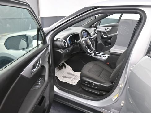 Used 2021 Chevrolet Blazer LT AWD/4WD image 38