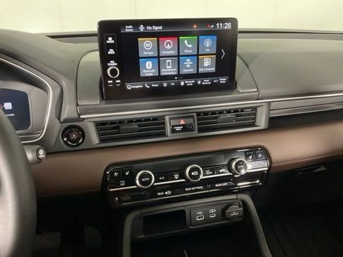 Used 2025 Honda Pilot Elite image 21