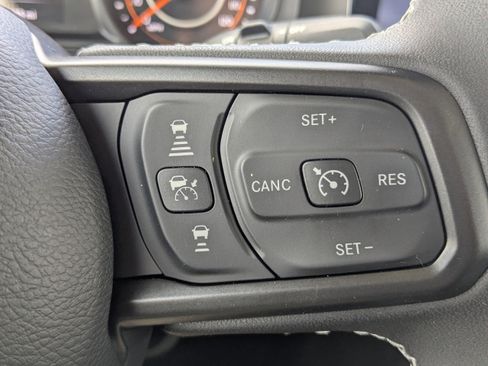 Used 2025 Jeep Wrangler Sport S image 25