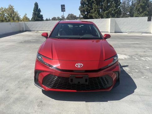 Used 2025 Toyota Camry SE FWD image 30