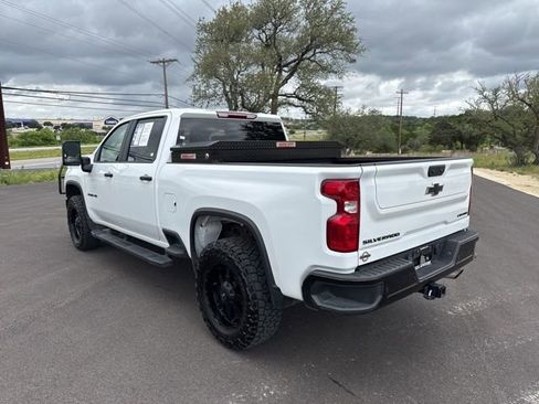 Used 2024 Chevrolet Silverado 2500 Custom w/ Custom Value Package AWD/4WD image 16