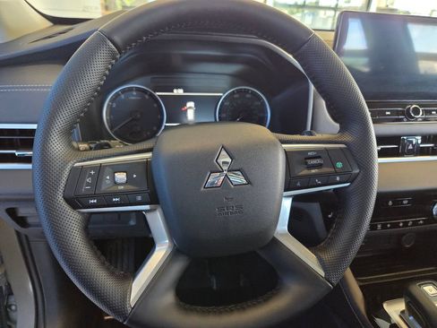 Used 2026 Mitsubishi Outlander LE AWD/4WD image 40