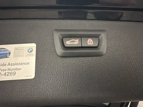 Used 2017 BMW 330i xDrive Wagon AWD/4WD image 20