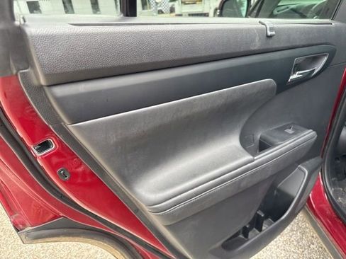 Used 2020 Toyota Highlander XLE AWD/4WD image 25
