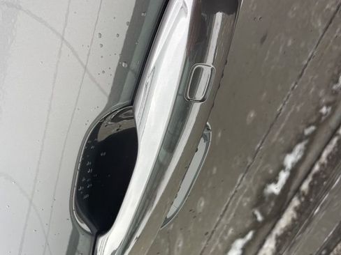 Certified 2023 Volvo XC60 B5 Plus w/ Climate Package image 18