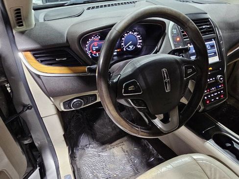 Used 2017 Lincoln MKC Select w/ Select Plus Package image 17