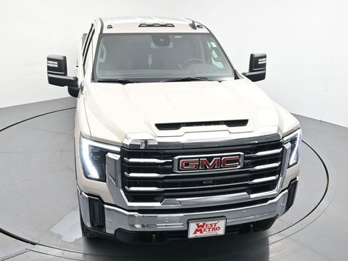 New 2026 GMC Sierra 3500 SLE w/ SLE Value Package image 4