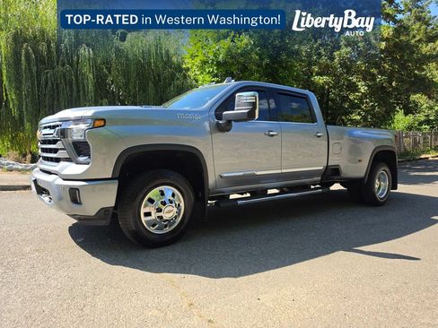 Used 2024 Chevrolet Silverado 3500 High Country w/ Technology Package AWD/4WD image 1