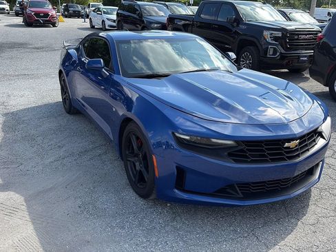 Used 2020 Chevrolet Camaro LT RWD image 3