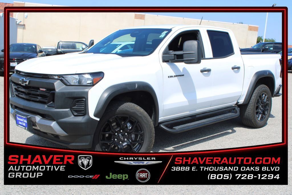Used 2024 Chevrolet Colorado Trail Boss w/ LPO, Dark Essentials Package AWD/4WD image 1