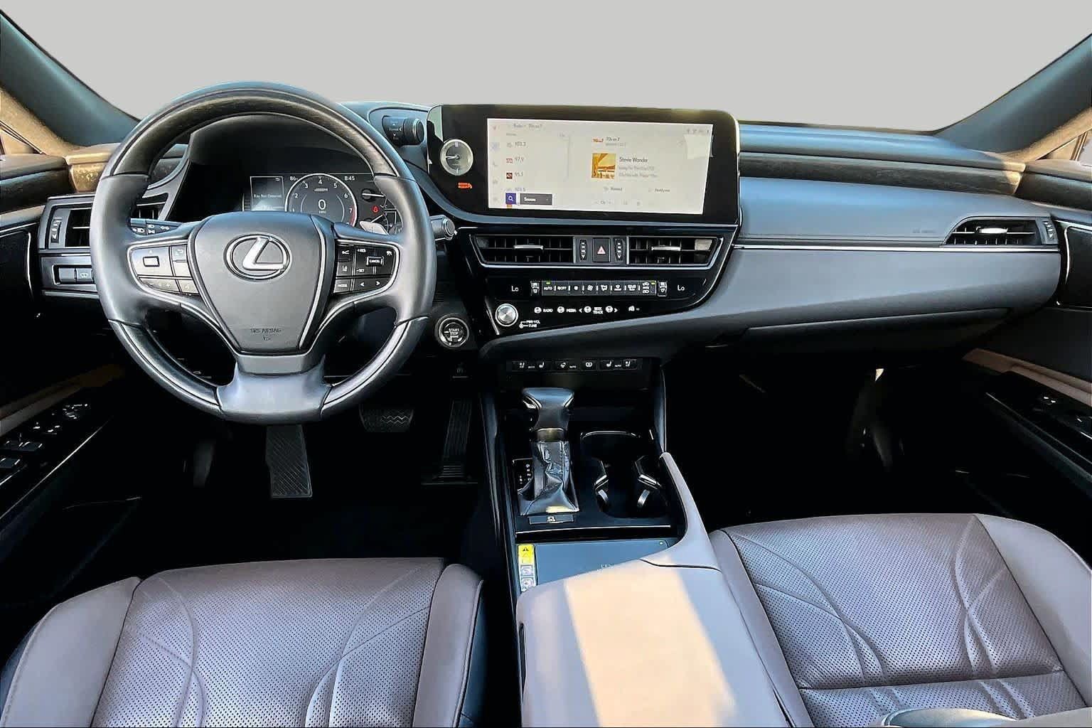 Used 2024 Lexus ES 350 Ultra Luxury w/ Accessory Package (Z2) FWD image 13