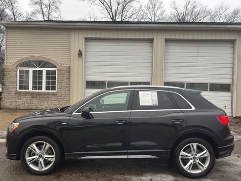 Used 2022 Audi Q3 2.0T Premium w/ Convenience Package image 9