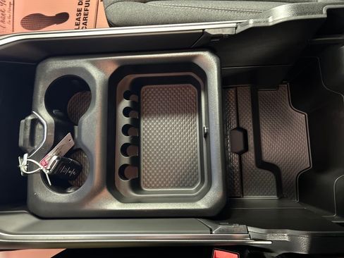 New 2026 RAM 1500 4x4 Crew Cab image 19