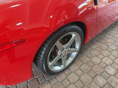 Used 2006 Chevrolet Corvette Coupe w/ Preferred Equipment Group image 12