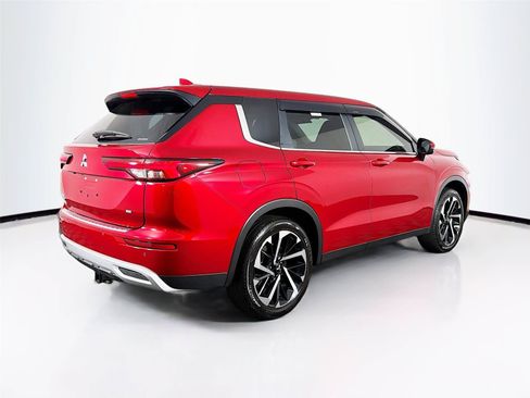 Used 2024 Mitsubishi Outlander SE AWD/4WD image 11