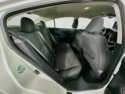 Used 2022 Subaru Legacy Premium image 29