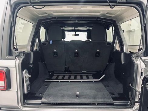 Used 2021 Jeep Wrangler Unlimited Islander image 17