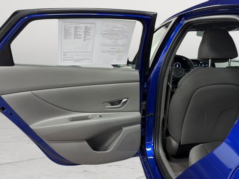 Used 2023 Hyundai Elantra SEL w/ Convenience Package FWD image 32