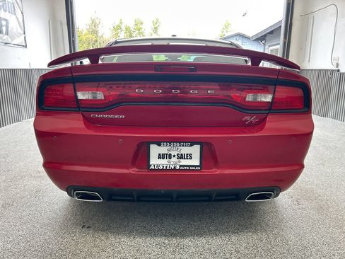 Used 2012 Dodge Charger R/T RWD image 5